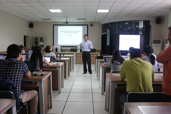 加拿大约克大学谭红平教授来我司讲学